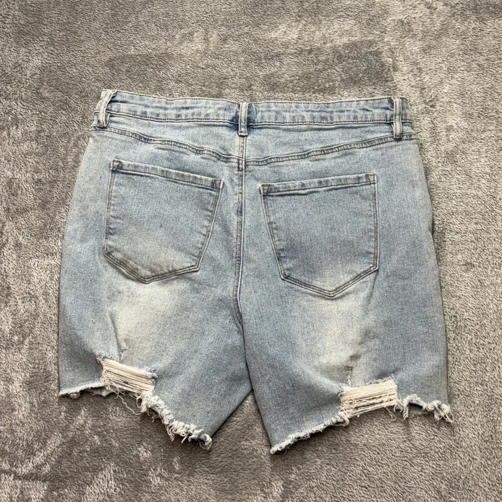 Rue21‎ Denim Shorts Women 18 Blue Good Distressed High Rise Frayed Hem 358